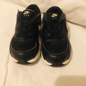 Nike air max baby shoes size 6 black and white